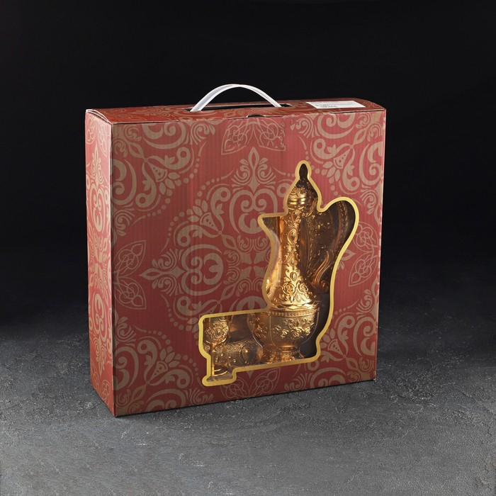 Набор сервировочный «Роскошь. Золото», 8 предметов: кувшин 250 мл, 6 рюмок, 20 мл, поднос, цвет золотой Набор сервировочный «Роскошь. Золото», 8 предметов: кувшин 250 мл, 6 рюмок, 20 мл, поднос, цвет золотой