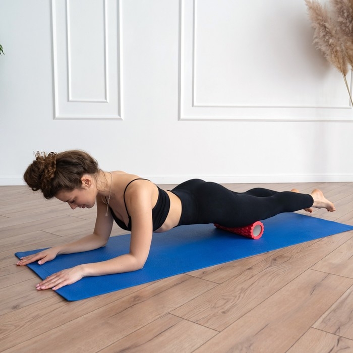 Ролик массажный Sangh, 30х10 см, цвет красный Ролик массажный Sangh, 30х10 см, цвет красный