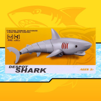 Акула радиоуправляемая &laquo;Белая&raquo;, плавает, работает от батареек