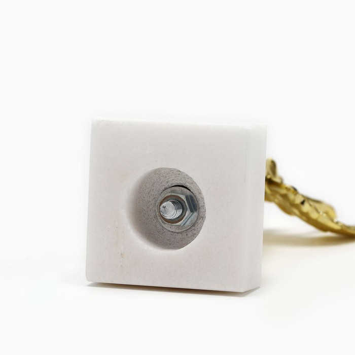 Наградная фигура женская «Ника», золото, подставка пластик камень, 16 х 7 х 5 см. Наградная фигура женская «Ника», золото, подставка пластик камень, 16 х 7 х 5 см.