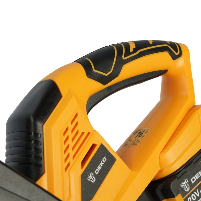 Кусторез аккумуляторный DEKO DKBC51, 20 В, 4 Ач, Li-lon, 510 мм, 1400 ход/мин, рез 14 мм Кусторез аккумуляторный DEKO DKBC51, 20 В, 4 Ач, Li-lon, 510 мм, 1400 ход/мин, рез 14 мм