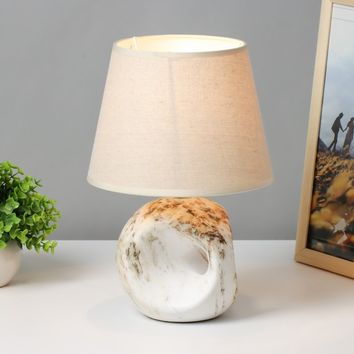 Лампа настольная "Аделия" 1x40Вт E14 бежевый 14,5х14,5x20,5 см RISALUX