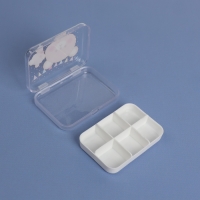 Таблетница &laquo;Милашки&raquo;, 6 секций, 9,2 см х 6,2 см х 2 см, цвет МИКС