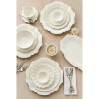 Тарелка фарфоровая обеденная Magistro &laquo;Цветок&raquo;, d=25 см, цвет белый