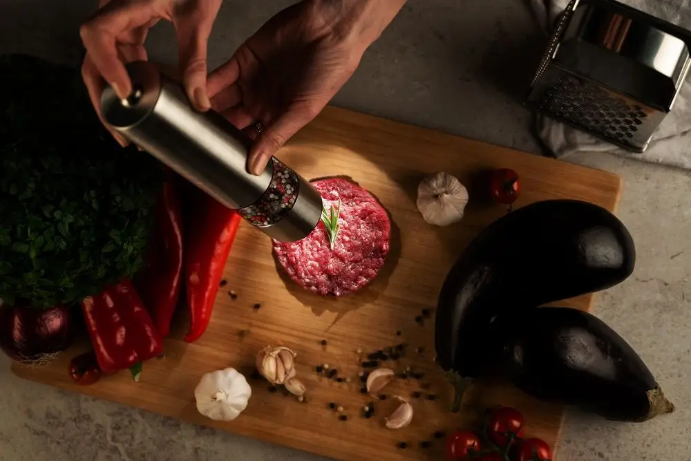 Электрическая мельница для специй Mill of Steel, серебристая Электрическая мельница для специй Mill of Steel, серебристая