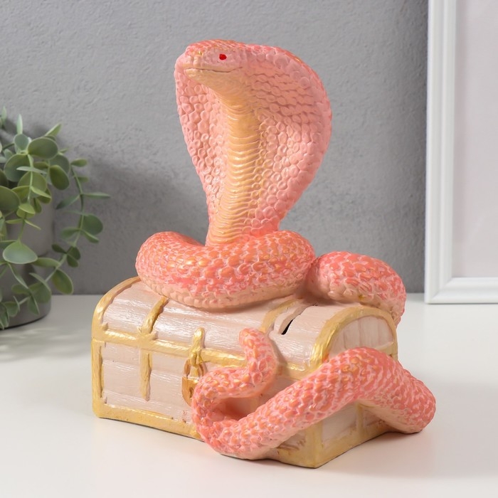 Копилка Копилка"КОБРА НА СУНДУКЕ " 20 х 17 х 12 см.