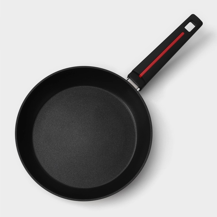 Сковорода Magistro Flame, d=26 см, h=4,9 см, ручка soft-touch, антипригарное покрытие, индукция, цвет чёрный Сковорода Magistro Flame, d=26 см, h=4,9 см, ручка soft-touch, антипригарное покрытие, индукция, цвет чёрный