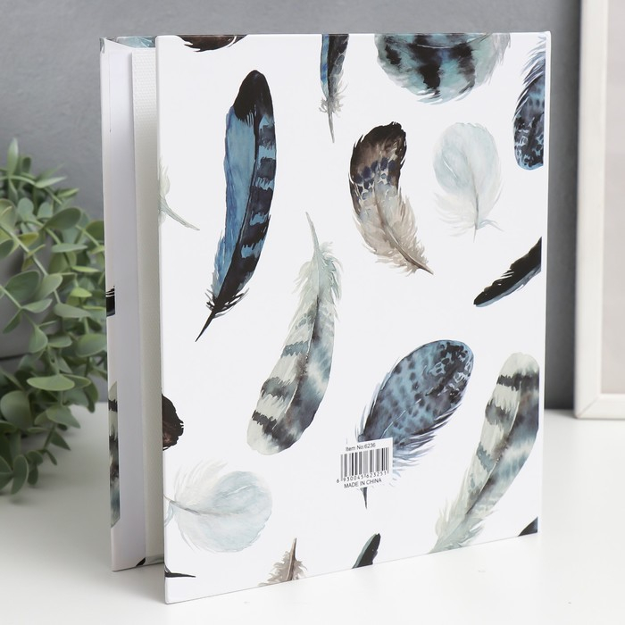 Фотоальбом на 80 фото 10х15 см Фотоальбом на 80 фото 10х15 см "Пёрышки" в коробке МИКС 23х19,5х5 см