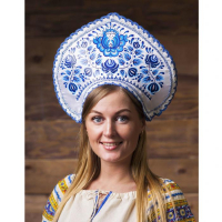 Кокошник &laquo;Цветы&raquo;, белый атлас