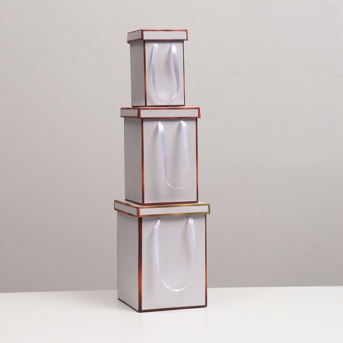 Набор коробок 3 в 1 , золото, 17 х 25 см / 14 х 23 см/ 10 х 18 см