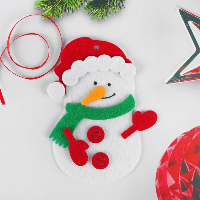 Набор для творчества - создай ёлочное украшение из фетра &laquo;Весёлый снеговик&raquo;