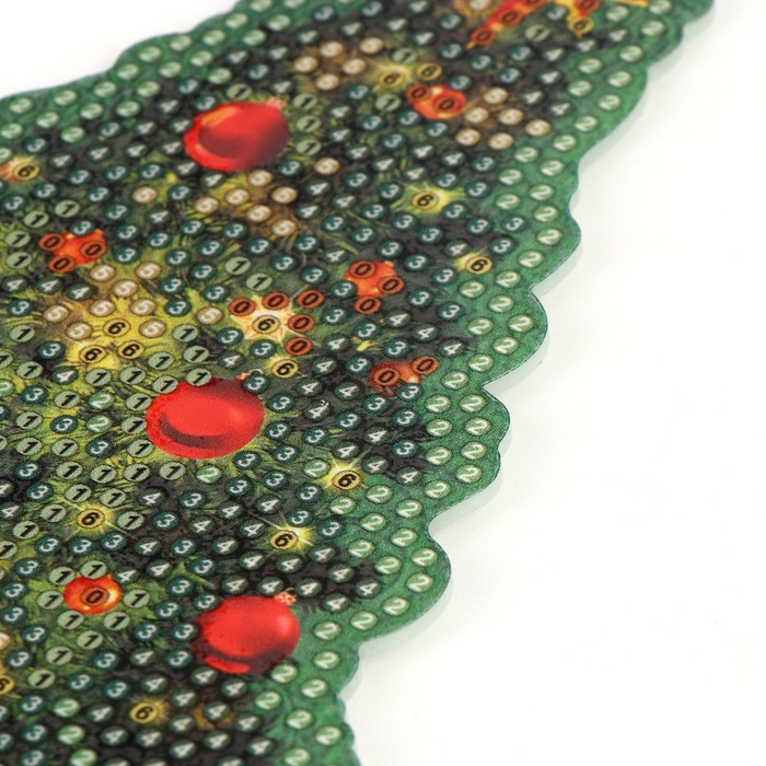 Алмазная мозаика на новый год с полным заполнением на фигурке «Ёлка», новогодний набор для творчества Алмазная мозаика на новый год с полным заполнением на фигурке «Ёлка», новогодний набор для творчества