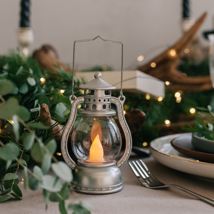 Светодиодная фигура &laquo;Серебристый фонарь&raquo; 8 &times; 12 &times; 6 см, пластик, батарейки AG13х3 (в комплекте), свечение тёплое белое