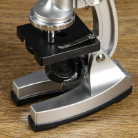 Микроскоп "Исследование", кратность увеличения 600х, 300х, 100х, с подсветкой, серебристый Микроскоп "Исследование", кратность увеличения 600х, 300х, 100х, с подсветкой, серебристый