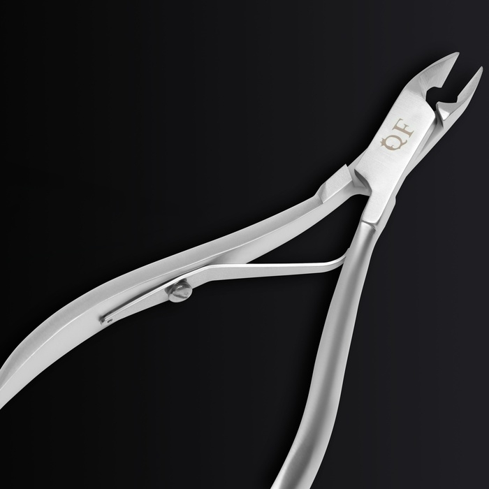 Кусачки маникюрные для кутикулы «Premium satin», эргономичные, 10,1 см, длина лезвия - 7 мм, цвет серебристый Кусачки маникюрные для кутикулы «Premium satin», эргономичные, 10,1 см, длина лезвия - 7 мм, цвет серебристый