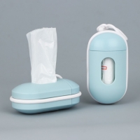 Контейнер с пакетами для уборки за собакой &laquo;На прогулке&raquo;, цвет голубой