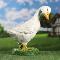 Садовая фигура "Гусь большой на подставке" 38х33см Садовая фигура "Гусь большой на подставке" 38х33см