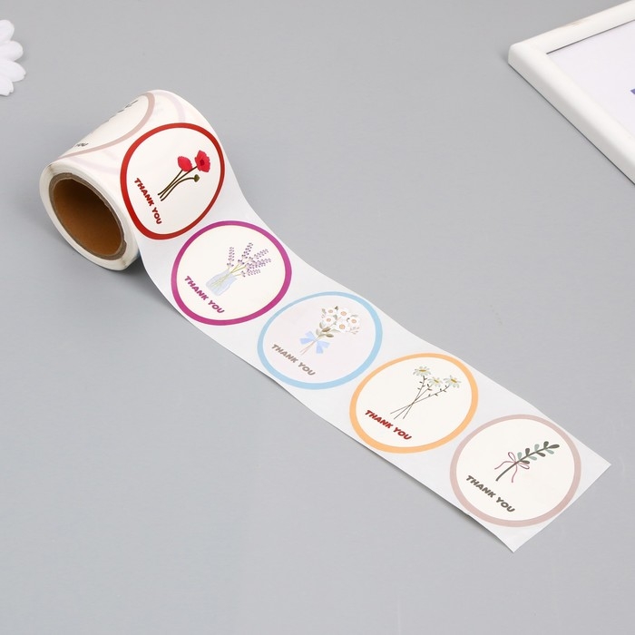 Наклейка бумага Наклейка бумага "Благодарность. Букеты" 5х6 см 120 шт в рулоне 5,5х5,5х6,5 см