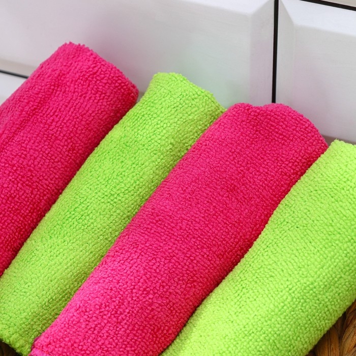 Салфетки универсальные Доляна, 220 г/м&sup2;, 5 шт, 30&times;30 см, микрофибра, с оверлоком, цвет МИКС