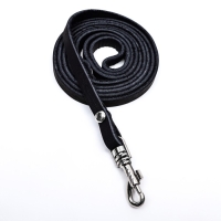 Поводок кожаный однослойный, 1.47 м х 0,8 см, черный Поводок кожаный однослойный, 1.47 м х 0,8 см, черный