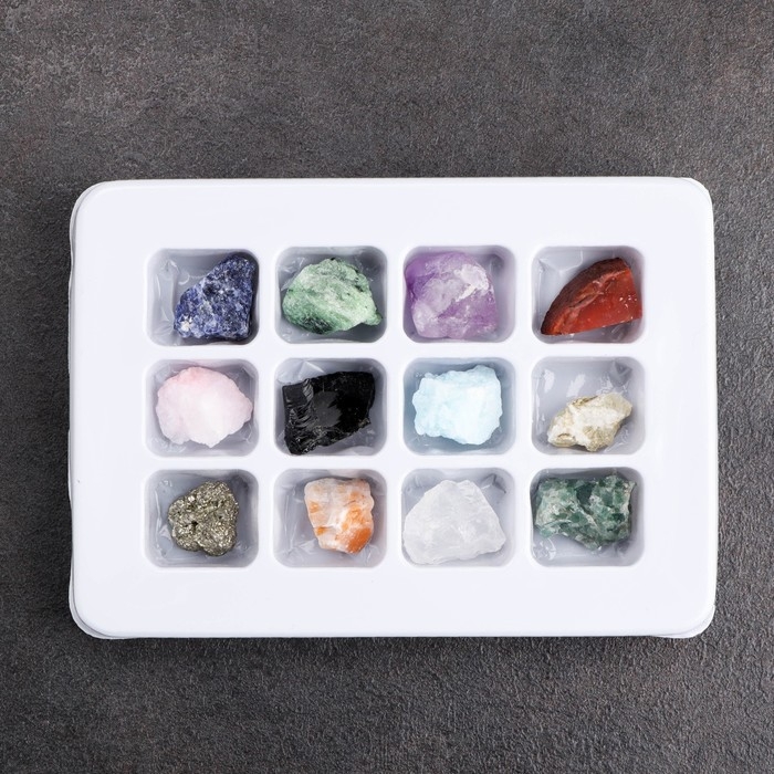 Коллекция минералов, 12 шт, 14,2х10,5 см Коллекция минералов, 12 шт, 14,2х10,5 см