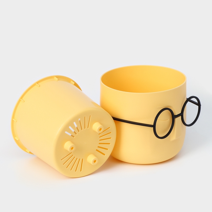 Кашпо для цветов со вставкой «Стив», 650 мл, d=11,5 см, h=10,5 см, цвет банановый Кашпо для цветов со вставкой «Стив», 650 мл, d=11,5 см, h=10,5 см, цвет банановый