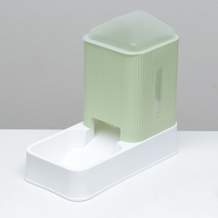 Автокормушка для животных 3,5 л, бело-зеленый Автокормушка для животных 3,5 л, бело-зеленый