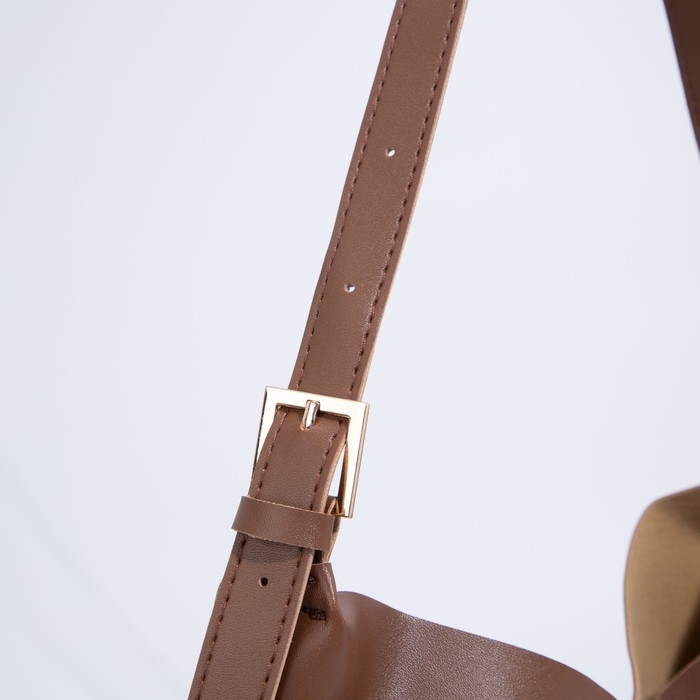 Сумка-мешок на магните, косметичка на молнии, цвет коричневый Сумка-мешок на магните, косметичка на молнии, цвет коричневый