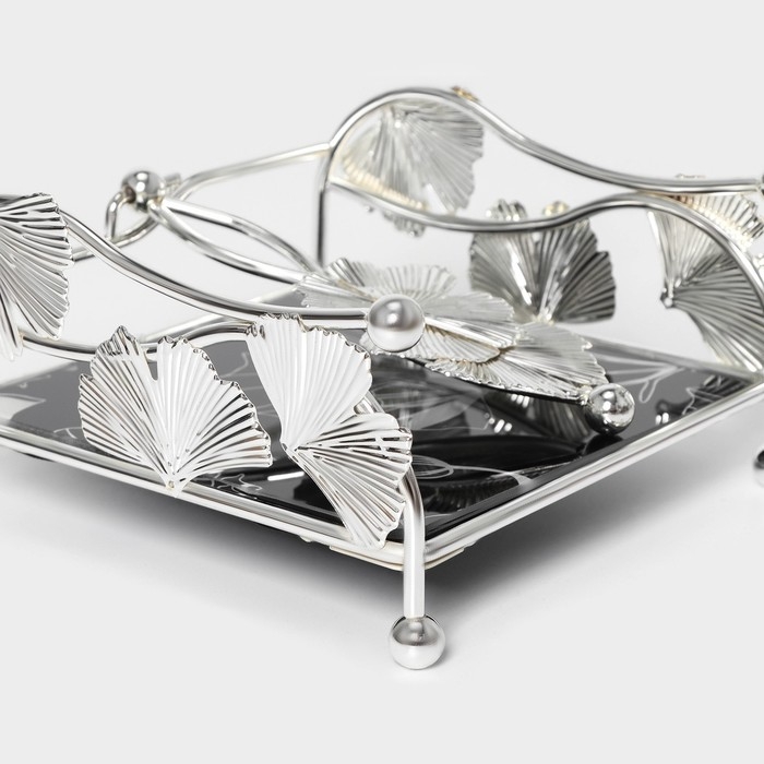 Салфетница &laquo;Цветы&raquo;, 15&times;15&times;8,5 см, цвет серебряный