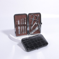 Набор маникюрный «Рептилия», 8 предметов, в футляре, цвет чёрный Набор маникюрный «Рептилия», 8 предметов, в футляре, цвет чёрный