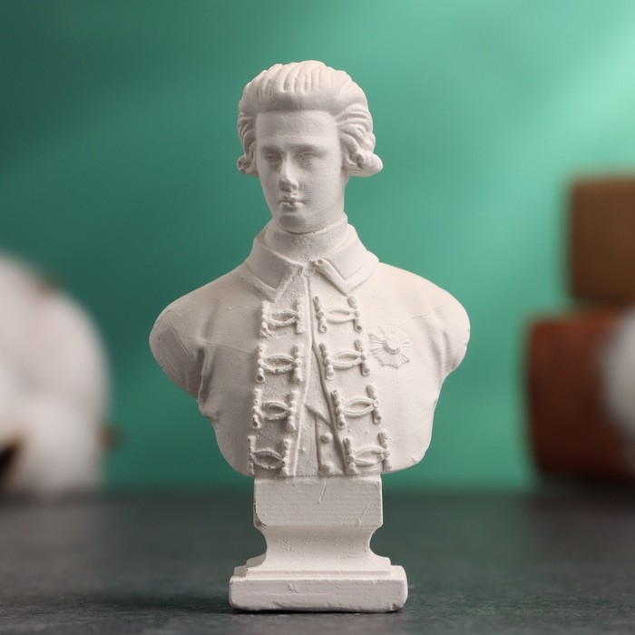 Бюст Бюст "Император Петр III" белый, 4х2,5х6,5см