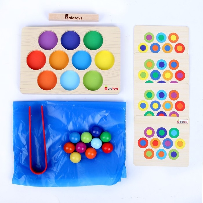 Сортер с пинцетом «Цветные шарики» Сортер с пинцетом «Цветные шарики»