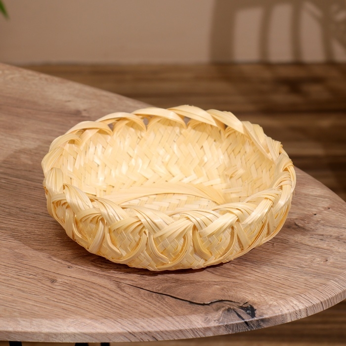 Корзинка плетёная, из бамбука 22х22х7 см