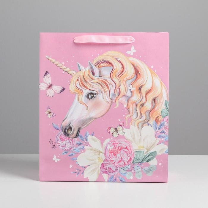 Пакет подарочный ламинированный вертикальный, упаковка, &laquo;Единорог&raquo;, M 26 х 30 х 9 см