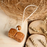 Подвеска в автомобиль &laquo;Кубики&raquo;, 2,5- 3см, можжевельник