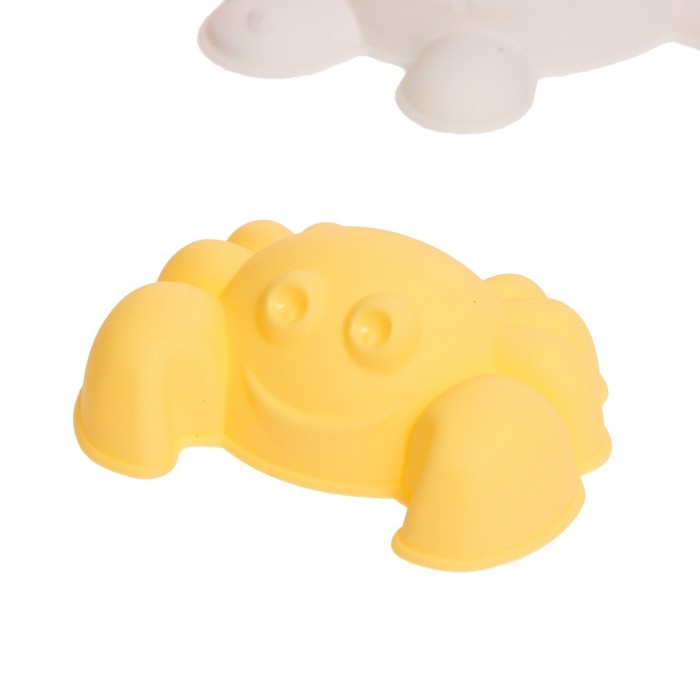 Набор для игры в песке: ведерко, сито, совочек, грабли, 4 формочки Набор для игры в песке: ведерко, сито, совочек, грабли, 4 формочки