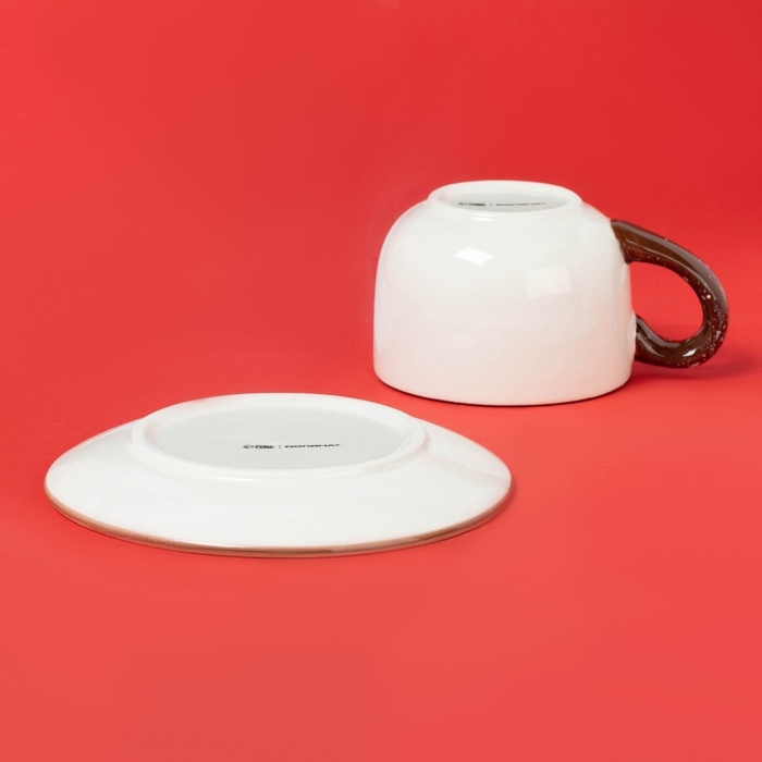 Чайная пара новогодняя Доляна &laquo;Имбирные человечки&raquo;, кружка 12,5&times;9,3&times;6,5 см, блюдце d=15 см