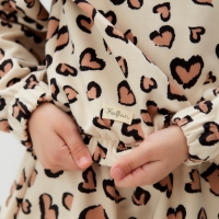 Костюм детский (свитшот и юбка) KAFTAN Leo love р.36 (134-140) Костюм детский (свитшот и юбка) KAFTAN Leo love р.36 (134-140)