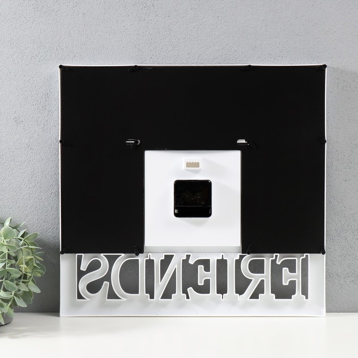 Мультирамка с часами Мультирамка с часами "Friends" пластик, 5 фото (10х15/3 шт, 10х10/2 шт) , цв. белый