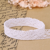 Кружево вязаное, 28 мм &times; 10 &plusmn; 1 м, цвет белый