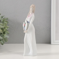 Сувенир керамика "Скромница с шляпкой" 4,5х4,7х18,8 см