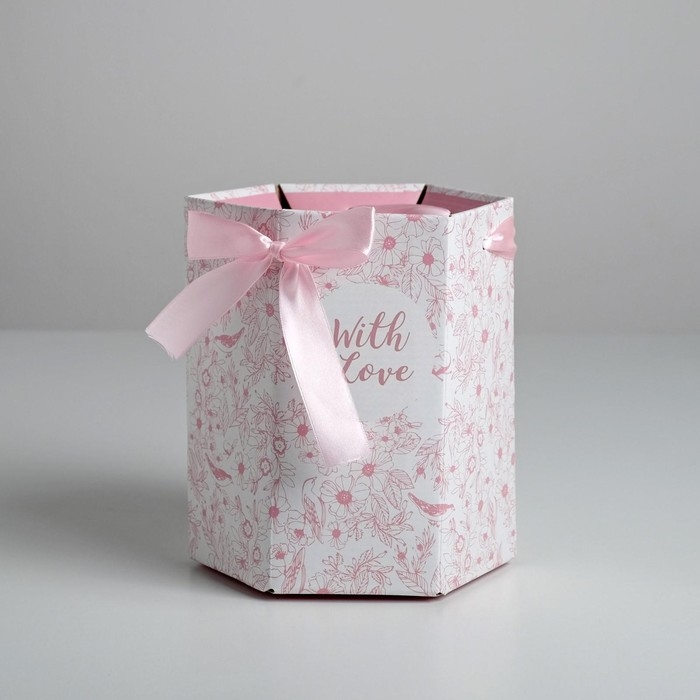 Переноска для цветов складная шестигранник «With love», 17 х 14,8 х 19,5 см Переноска для цветов складная шестигранник «With love», 17 х 14,8 х 19,5 см