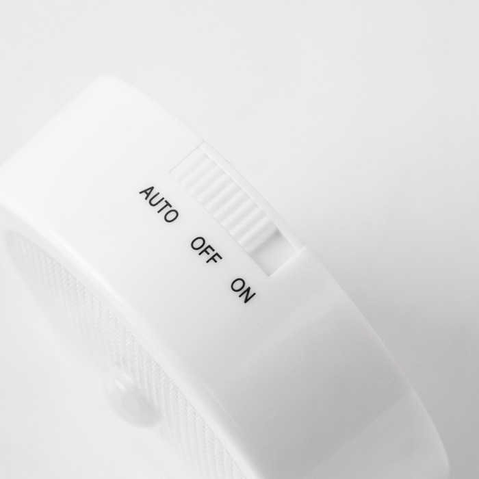 Фонарь-светильник Фонарь-светильник "Мастер К", 220 лм, COB, 3 ААА, магнит, клейкая основа, датчик движения