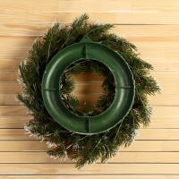 Венок новогодний d- 27 см "Уютная сказка" заснеженные веточки ягоды