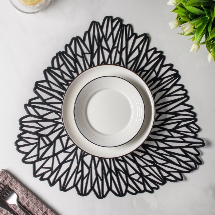 Салфетки сервировочные на стол Доляна &laquo;Луара&raquo;, 4 шт, 40&times;38,5 см, чёрные