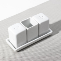 Набор для специй фарфоровый «Уют», 4 шт, солонка 50 мл, перечница 50 мл, стаканчик 60 мл, цвет белый Набор для специй фарфоровый «Уют», 4 шт, солонка 50 мл, перечница 50 мл, стаканчик 60 мл, цвет белый