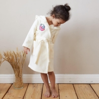 Халат махровый детский "Единорог", р-р 28, цв.молочный 340 г/м2 хл.100% с AIRO Халат махровый детский "Единорог", р-р 28, цв.молочный 340 г/м2 хл.100% с AIRO