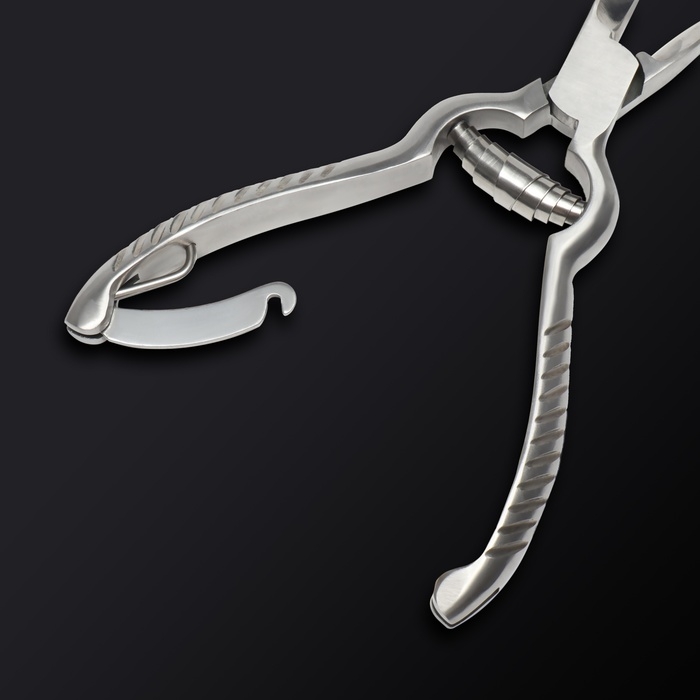 Кусачки педикюрные «Premium», с фиксатором, усиленные, 13,8 см, длина лезвия - 19 мм, цвет серебристый Кусачки педикюрные «Premium», с фиксатором, усиленные, 13,8 см, длина лезвия - 19 мм, цвет серебристый