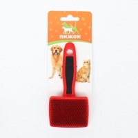 Пуходерка пластиковая мягкая с закругленными зубьями, малая, 6 х 13,5 см, чёрно-красная