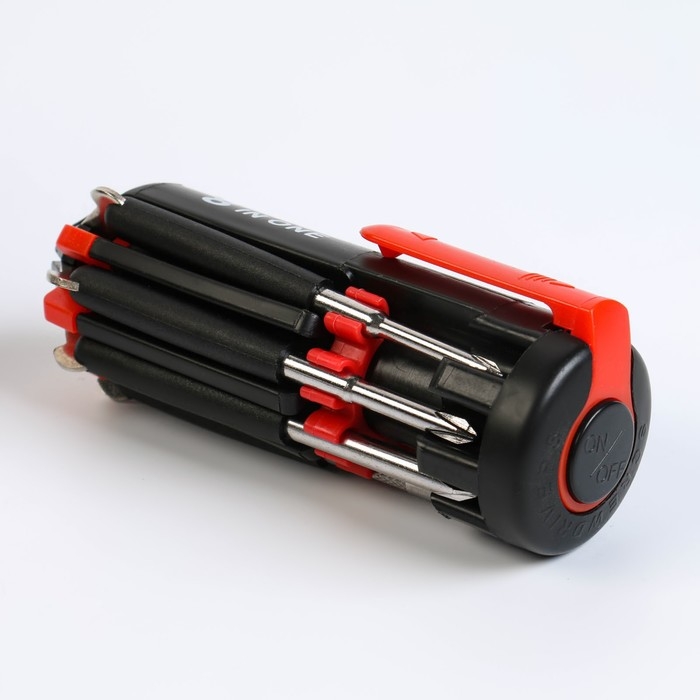 Фонарь многофункциональный, мультитул 8 в 1 Фонарь многофункциональный, мультитул 8 в 1 "Мастер на все руки", 6LED, 7 отвёрток, 4х10 см